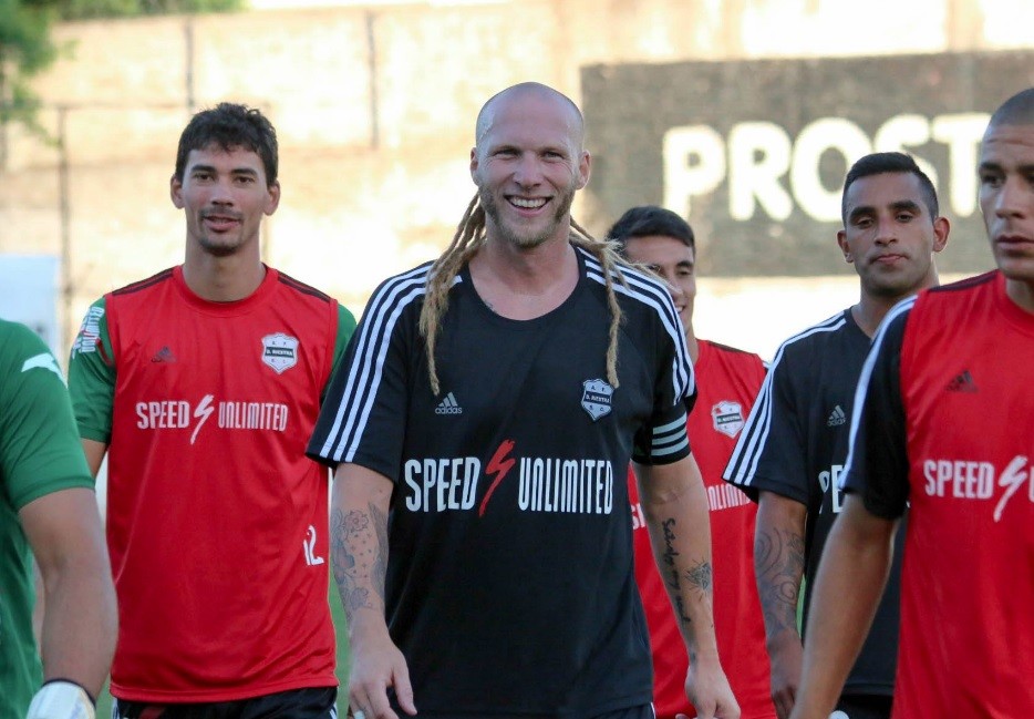 Dolor por la muerte de Gonzalo "El Rasta" Peralta, jugador de Deportivo Riestra | Deportes