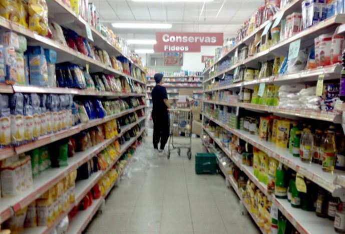 Gobierno y empresarios de San Luis acordaron canasta social con 20 productos a 200 pesos | Política