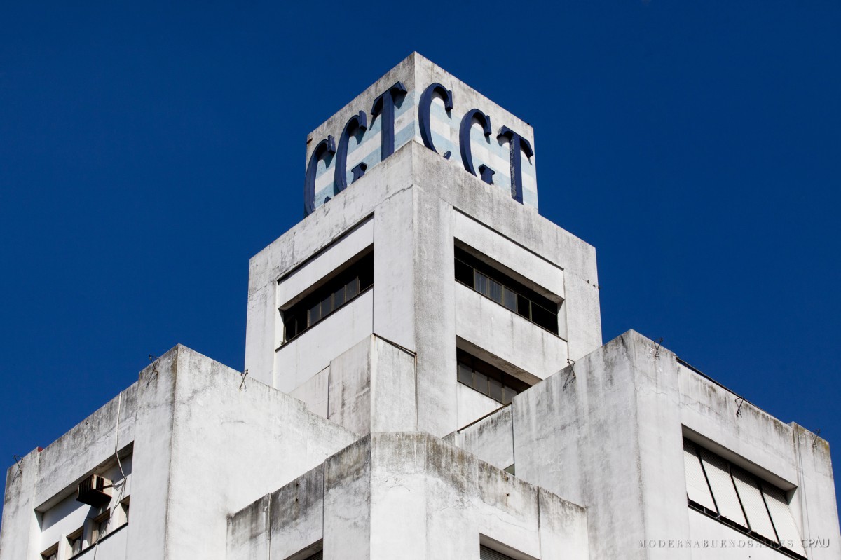 La CGT resolvió aprobar el "bono de 2 mil pesos" y se suma al pedido de Ley de Emergencia Social | Política