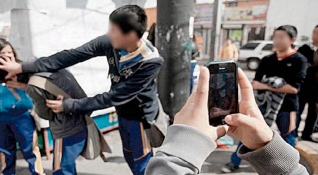 Adolescente está muy grave al intentar quitarse la vida por el acoso que sufre | Actualidad