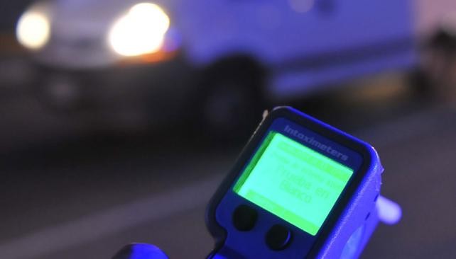 Director de tránsito fue detenido por conducir alcoholizado y luego lo liberaron "por órdenes de arriba" | Actualidad