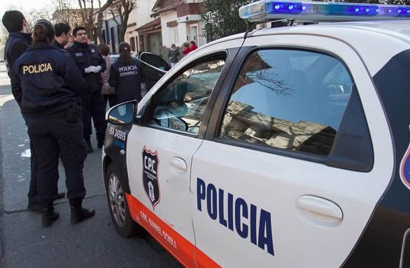 Mató de un escopetazo a un ladrón que entró a su casa tras patear y romper la puerta | Actualidad