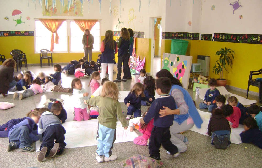 Dan media sanción al proyecto para declarar obligatoria la sala de tres años | Actualidad