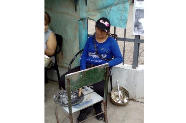 Tribunal ordena cerrar página de Facebook de una mujer que reclama la devolución de su hija entregada en guarda a otra familia | Actualidad