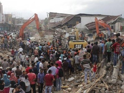 Terremoto en Indonesia con no menos de 100 muertos | Internacionales