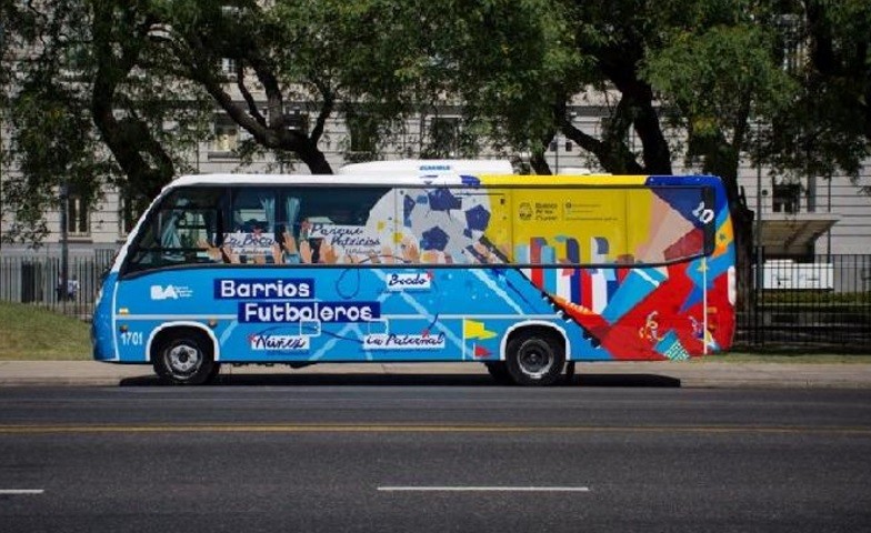 "Barrios futboleros": nuevo bus turístico gratuito lleva a conocer los estadios porteños | Actualidad