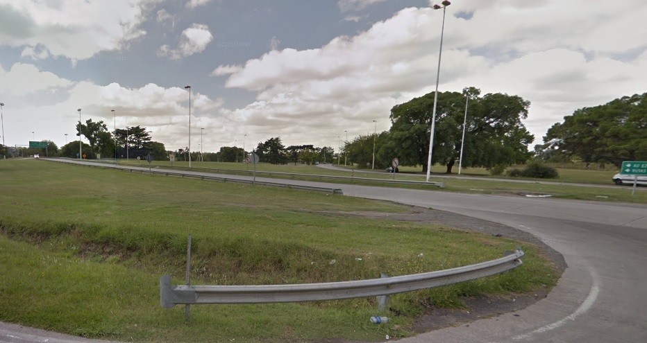 Motociclista murió al caerse en la autopista y ser arrastrado por un camión que no se detuvo para asistirlo | Actualidad