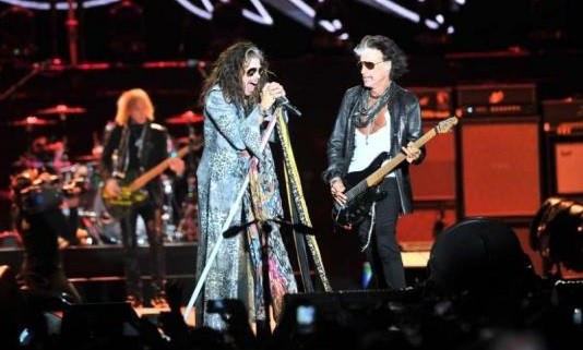 Subastarán una guitarra de Aerosmith a beneficio del hospital infantil de Córdoba | Actualidad