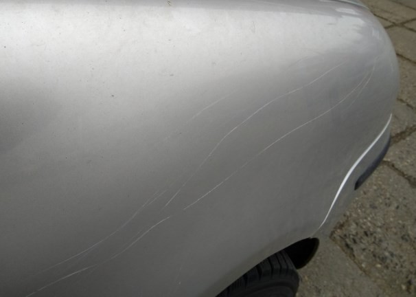 Durmió un mes en su auto para descubrir quién lo rayaba y se llevó una sorpresa | Curiosidades