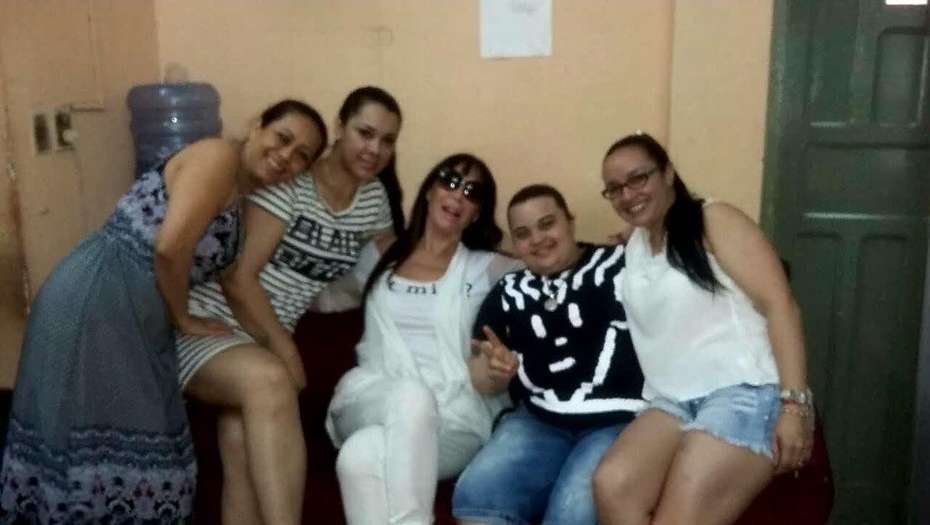 Moria Casán volvió a visitar a sus amigas de la cárcel en Paraguay | Espectáculos