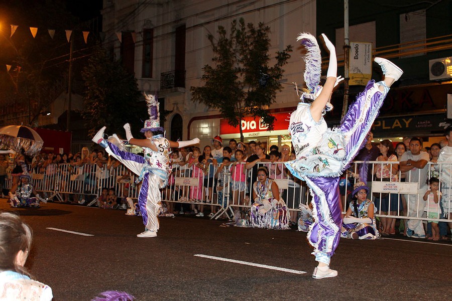 Arranca el carnaval con corsos en calles y plazas porteñas | Actualidad