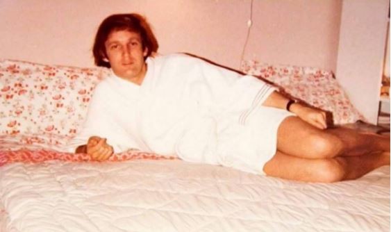 Se viralizó una imagen de Trump en bata... y sí: ¡estallaron los memes! | Internacionales