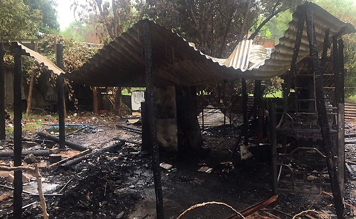 Se fue a una fiesta, dejó encerrados a sus hijos y uno murió al incendiarse la casa | Actualidad