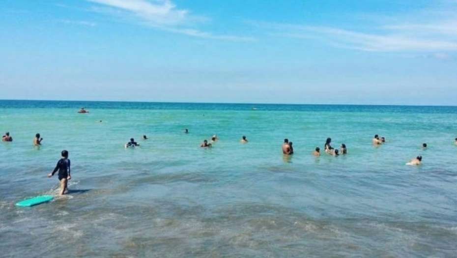 El Caribe en Mar del Plata: el secreto del mar turquesa y transparente que sorprendió a los turistas | Actualidad