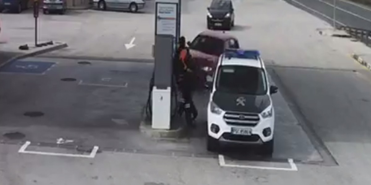 España: la impactante maniobra de un conductor para evitar un choque fatal | Redes