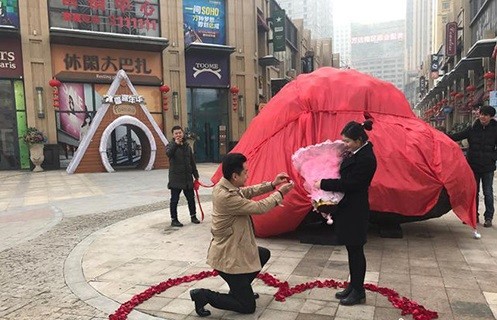 Le regaló un meteorito de 33 toneladas a su novia para pedirle matrimonio | Curiosidades