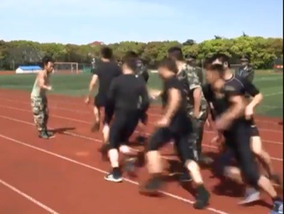 #EsViral la perfecta sincronización de los bomberos chinos | Redes