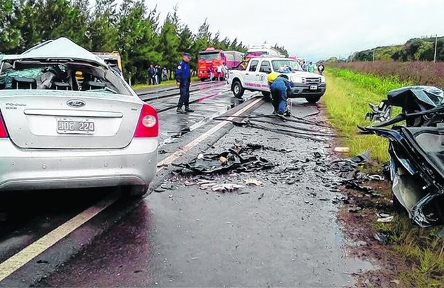 Cinco muertos, entre ellos tres hermanitos, en un terrible choque en Entre Ríos | Actualidad