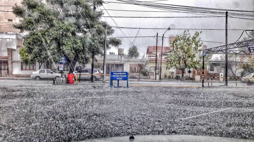 Una fuerte tormenta de granizo y lluvia cayó sobre Córdoba | Actualidad