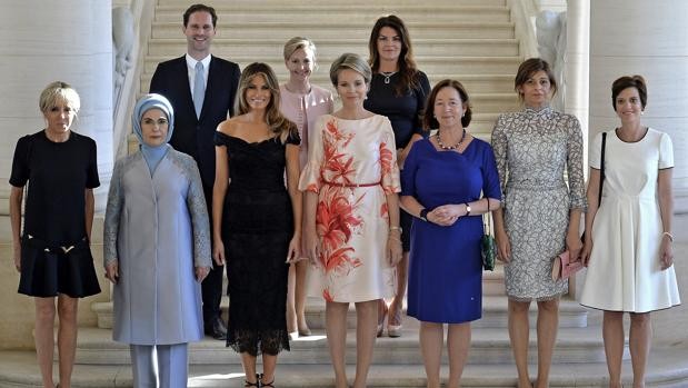 La divertida fotografía del marido del primer ministro de Luxemburgo con las primeras damas mundiales | Internacionales