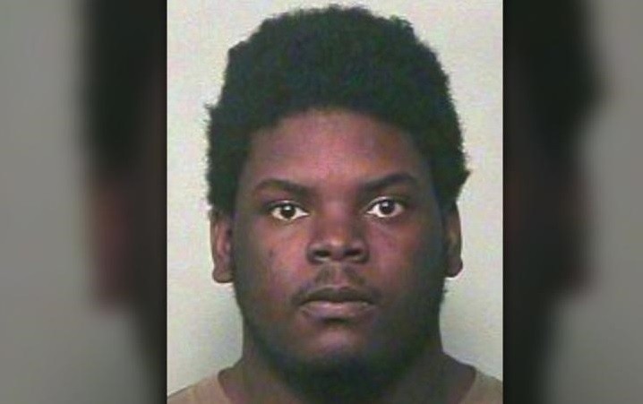 Un hombre trataba de ahogar a sus bebés y lo mató un vecino | Internacionales