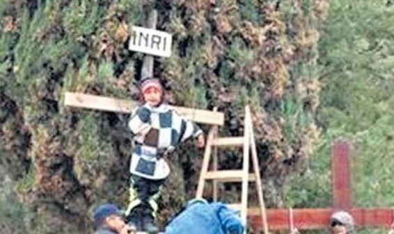 Jujuy: "crucificaron" a un nene de 9 años para pedir por la paz en el mundo | Actualidad