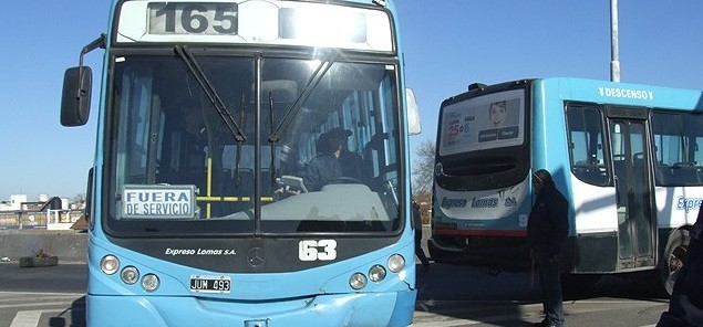 Paro en tres líneas de colectivos por la agresión de hinchas de Boca a un chofer | Actualidad