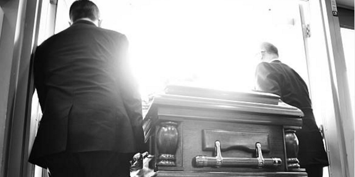 La inesperada llamada que recibió un padre once días después de enterrar a su hijo | Internacionales