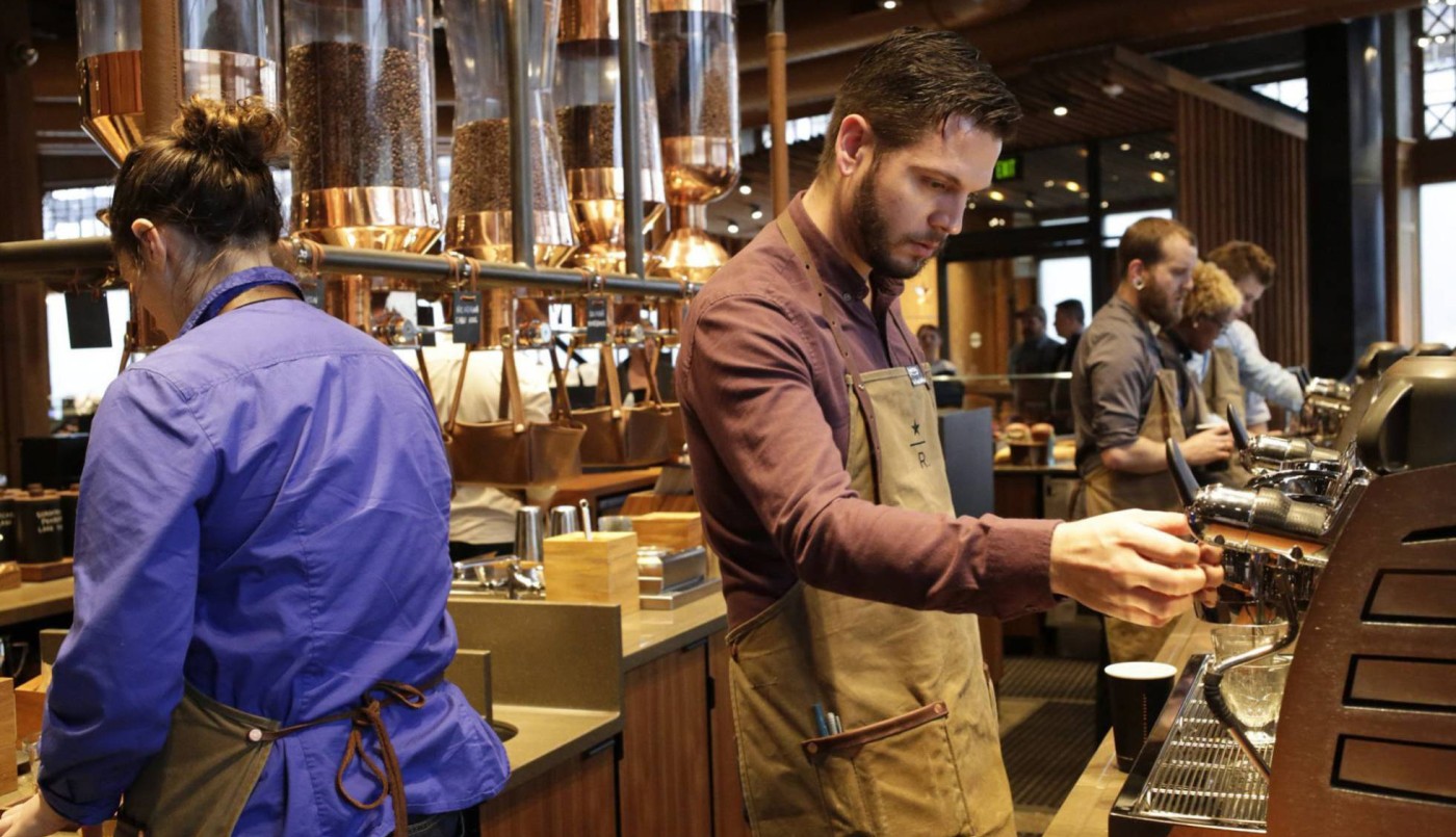Inglaterra: encontraron bacterias fecales en las bebidas frías de tres cadenas de cafeterías | Internacionales
