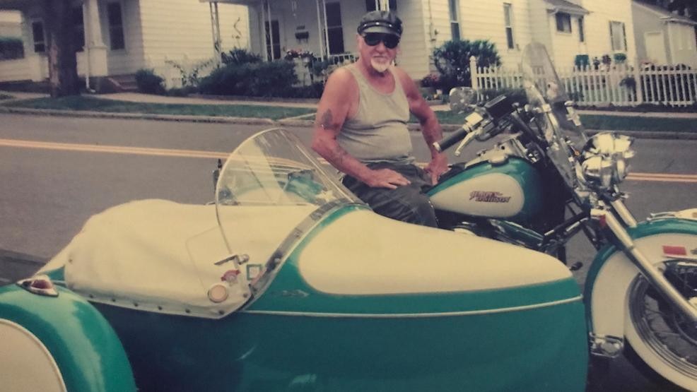 Amante de las motos pidió ser enterrado en el sidecar de su Harley-Davidson | Curiosidades