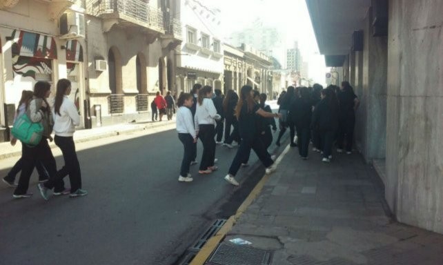 Prisión domiciliaria para una estudiante que realizó una falsa amenaza de bomba | Actualidad