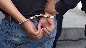 Contó que su mujer murió al caerse: lo detuvieron y lo acusan de matarla golpes | Actualidad