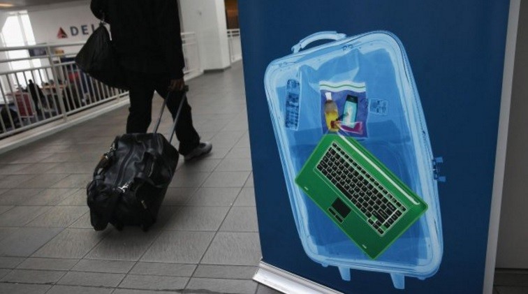 Comenzó el control de pasajeros que viajan a Estados Unidos con tablets y computadoras | Actualidad