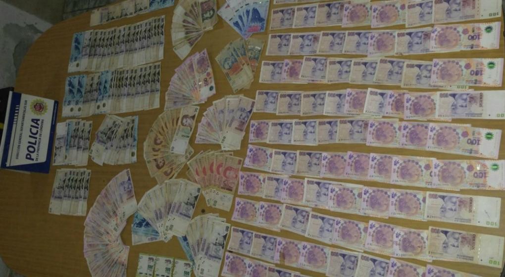 Córdoba: un nene de 12 años asaltó un comercio, se llevó 25 mil pesos y les regaló una parte a sus amigos | Actualidad