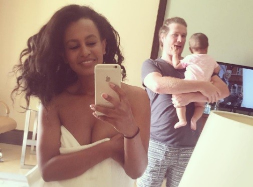 Esta madre compartió una foto de sus pechos mostrando las consecuencias de la lactancia | Redes