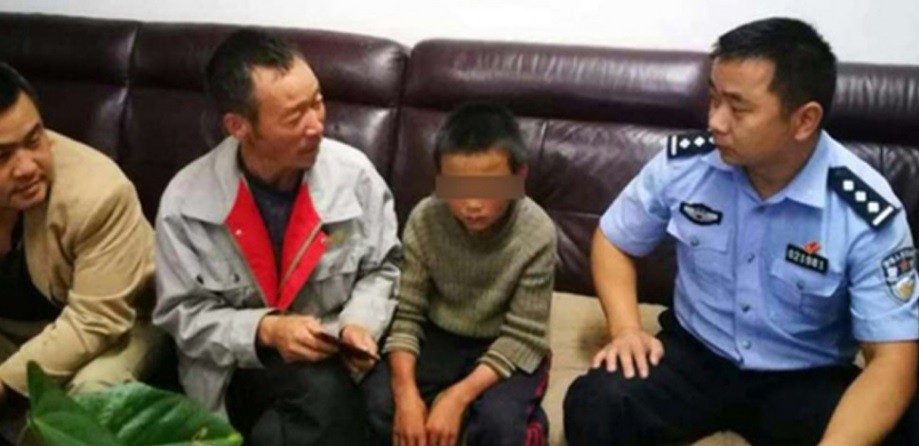 Nene de 10 años sobrevivió 24 días en un bosque comiendo serpientes | Internacionales