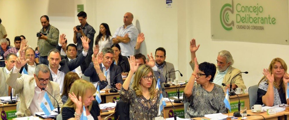 Aprueban una consulta popular que pone en discusión el poder de los gremios | Política