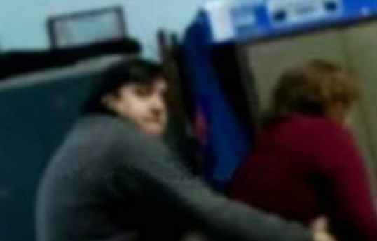 Escándalo en Chaco: se filtró video de vicedirector teniendo sexo en el colegio junto a la bandera de ceremonia | Actualidad