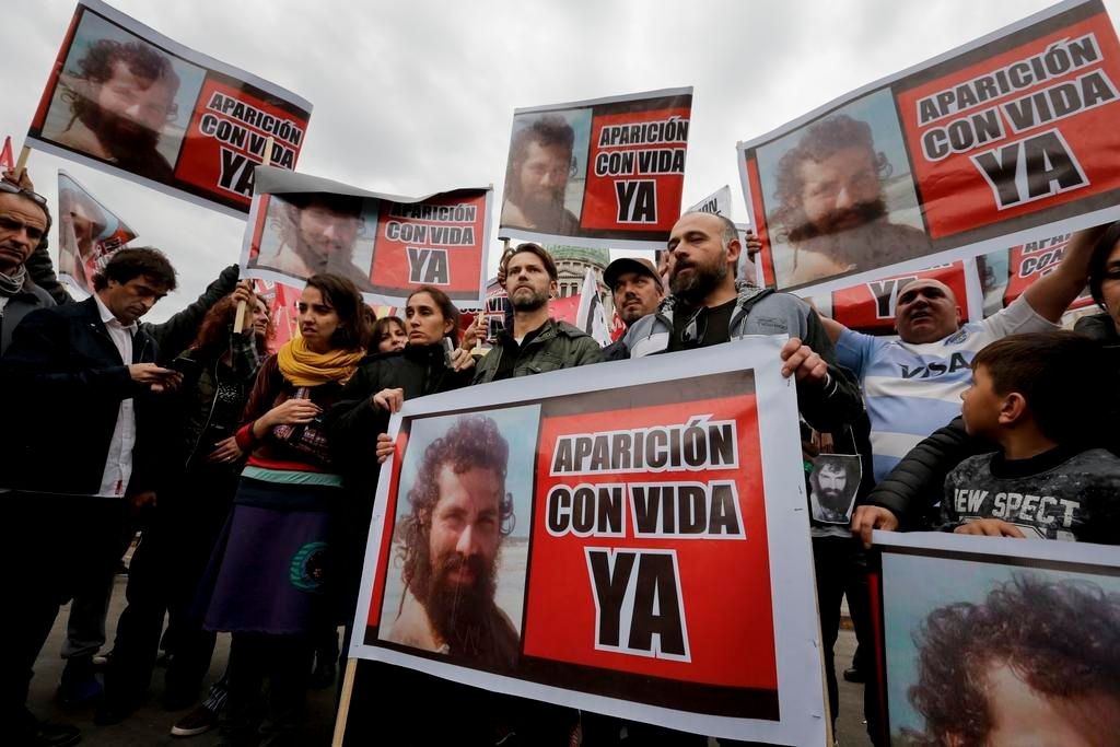 Denuncian en Comodoro Py a Macri y a tres ministros por la desapareción de Santiago Maldonado | Política