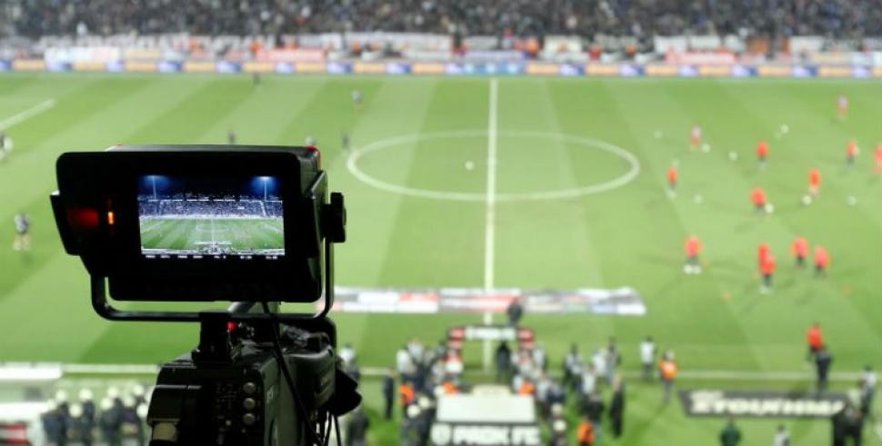 Diputados presentaron proyecto para que no paguen por el fútbol los jubilados y AUH | Deportes