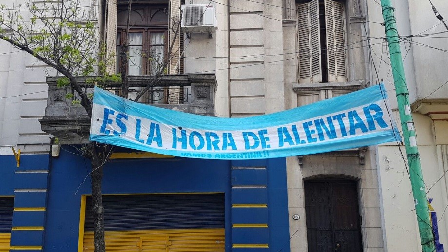 La Boca recibe a las Selección con pasacalles y afiches de aliento | Deportes