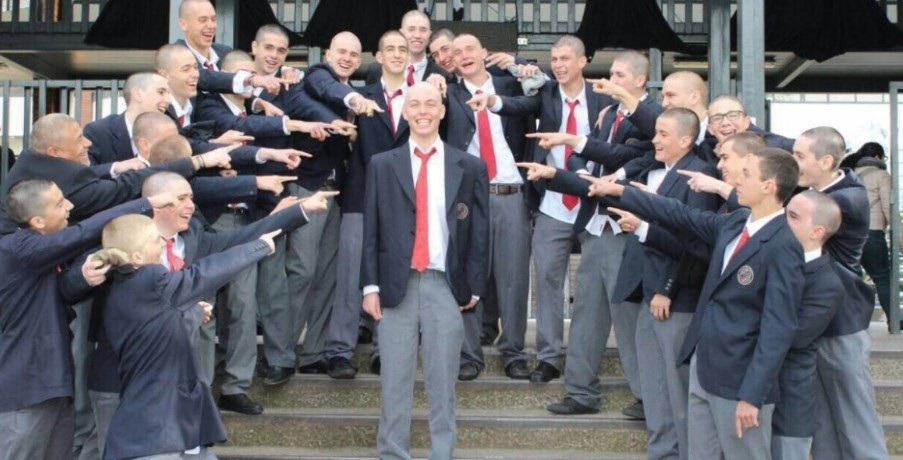 El conmovedor gesto de un grupo de estudiantes para apoyar a un compañero con cáncer | Redes