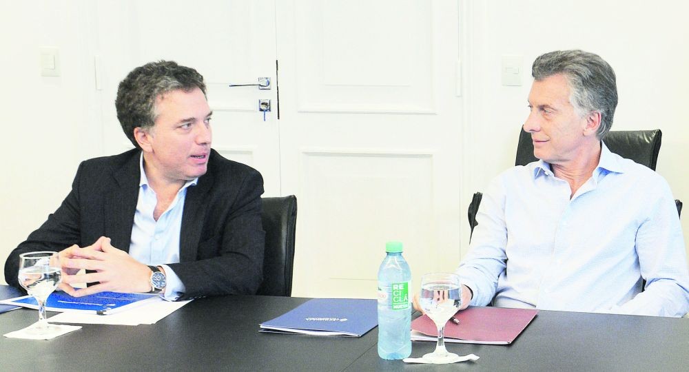 Dujovne rechazó que las reformas propuestas sean similares a la de los `90 | Política