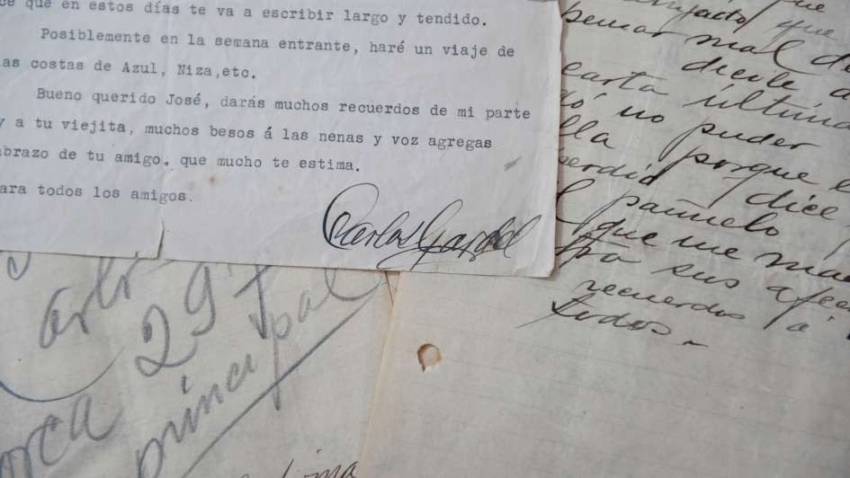 Subastaron siete cartas íntimas escritas de puño y letra por Carlos Gardel | Espectáculos