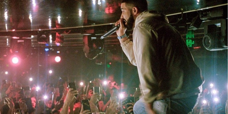 Un famoso rapero frenó un concierto para amenazar a un hombre que manoseaba a las mujeres del público | Espectáculos