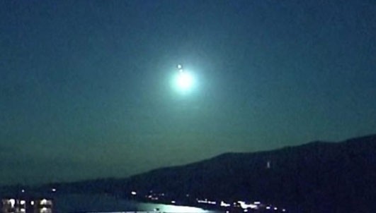 La impresionante "bola de fuego" que cruzó el cielo nocturno en Japón | Internacionales
