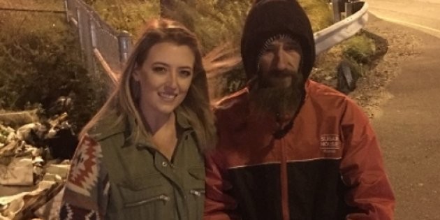 Una joven recaudó 225 mil dólares para un indigente que gastó todo lo que tenía para ayudarla | Internacionales