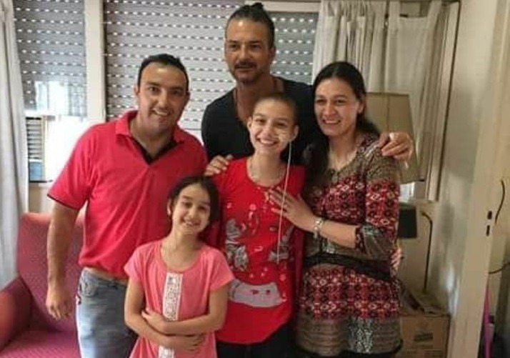 Arjona sorprendió a una fanática que padece una grave enfermedad y no podía ir a ver sus shows | Espectáculos