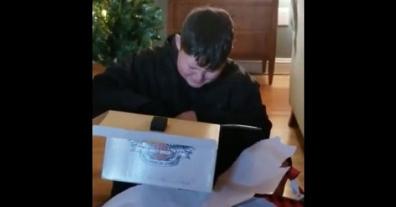 La emoción de un nene al enterarse de que va a tener un hermanito | Redes