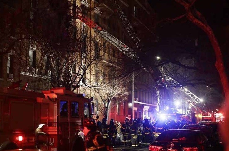 Un niño de tres años provocó el incendio en el edificio de Nueva York que dejó 12 muertos | Internacionales